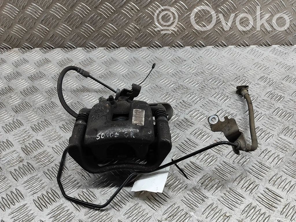 Opel Vivaro Задний суппорт 