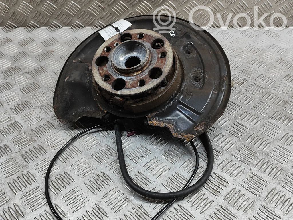 Mercedes-Benz E C207 W207 Cubo de rueda trasera