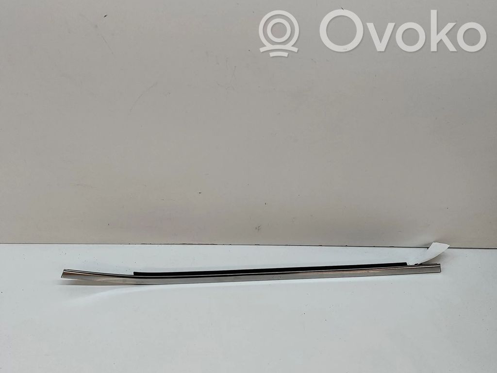 Nissan Qashqai J12 Ornament geam ușă spate 