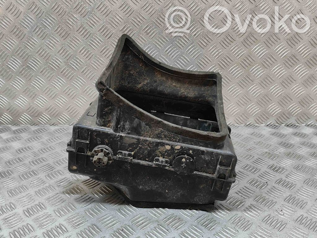 Część rury dolotu powietrza   A1675053500