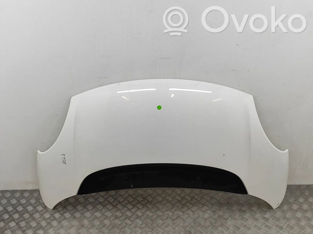 Fiat 500L Konepelti 