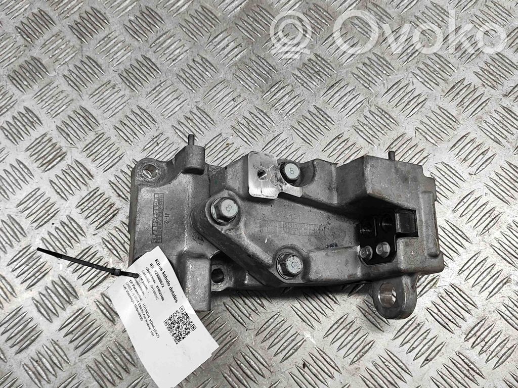 Hyundai Kona II Engine mounting bracket 