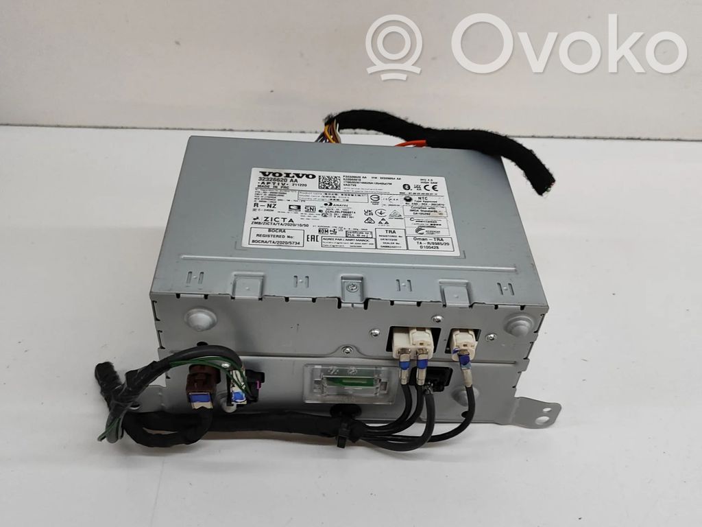 Polestar 2 Panel / Radioodtwarzacz CD/DVD/GPS 