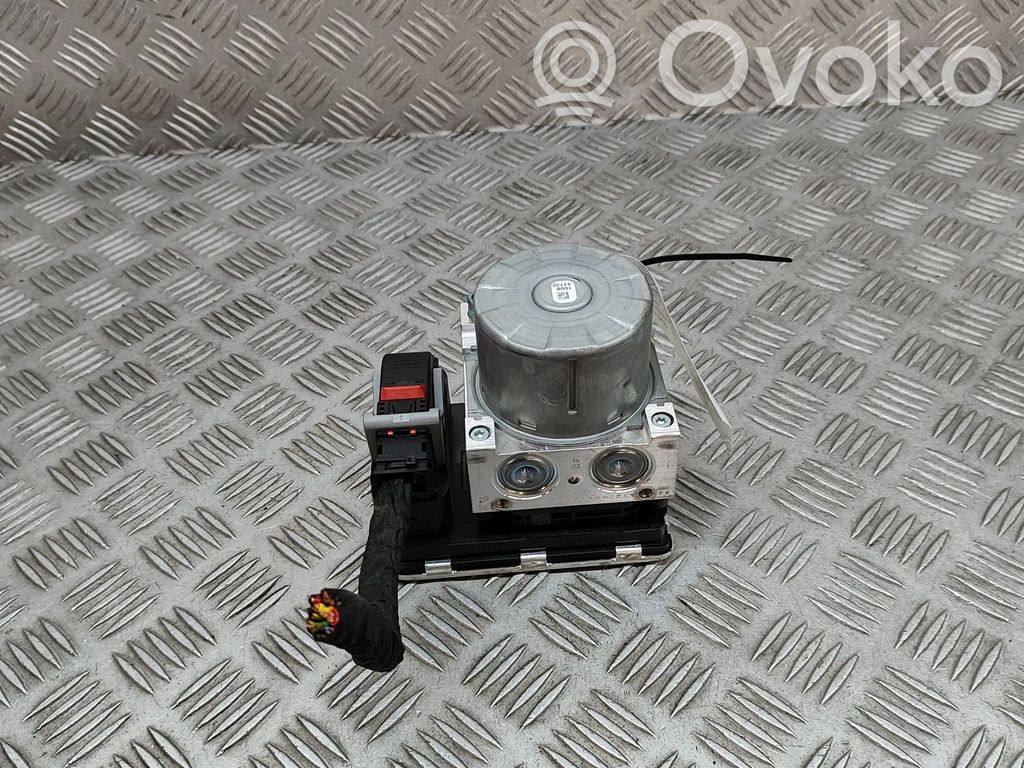BMW 2 F44 ABS Blokas 