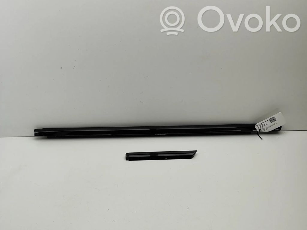 BMW 2 F44 Rivestimento modanatura del vetro della portiera anteriore 