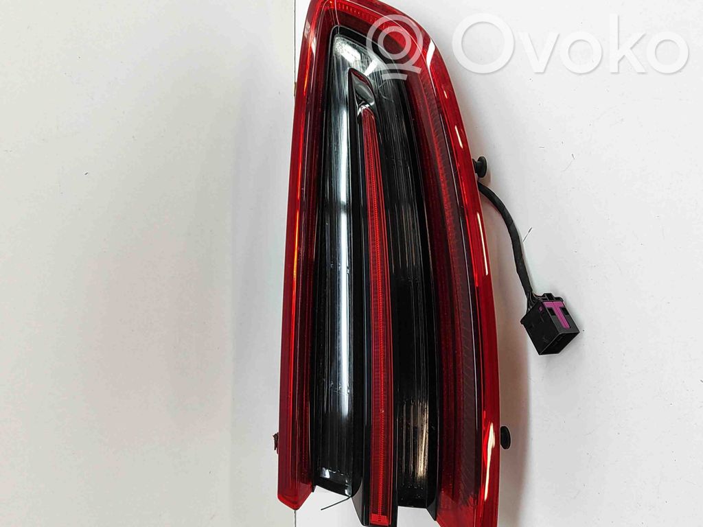 Takavalot   95B945096D,95B945096D