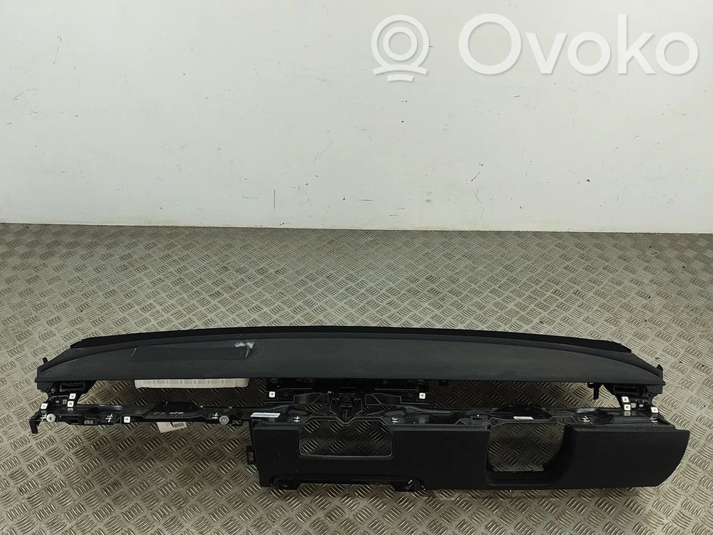 Dashboard   111160200C