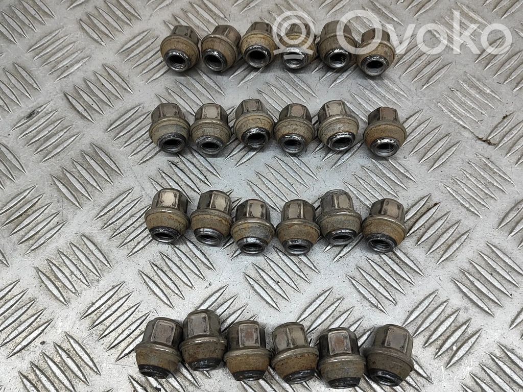 Ford Ranger Tuercas/tornillos 
