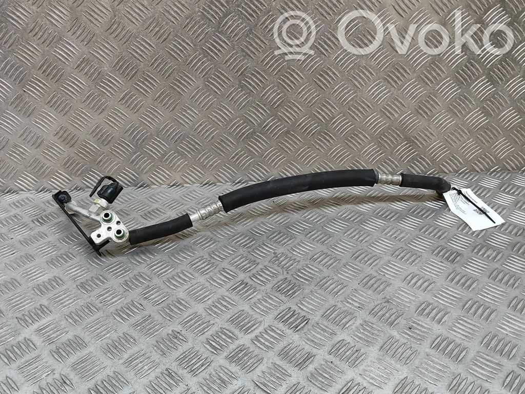 KIA Soul Ilmastointilaitteen putki (A/C) 