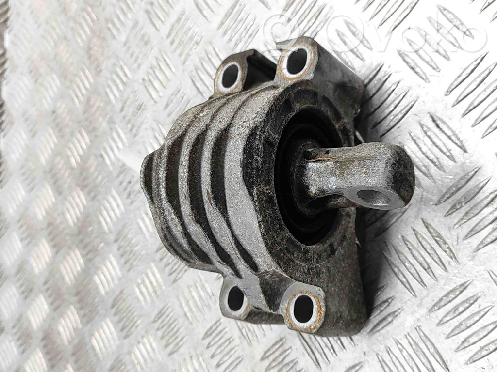 Engine mount bracket   8742123