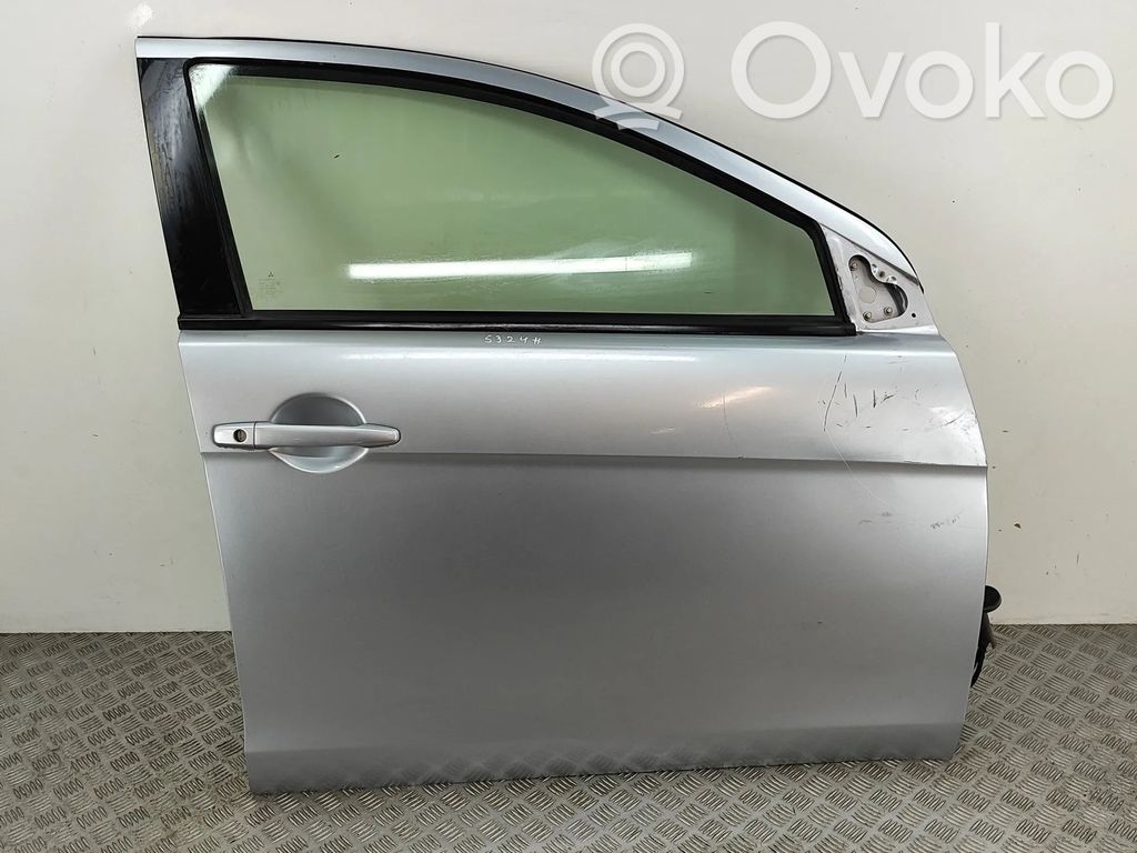 Front door   5700A558