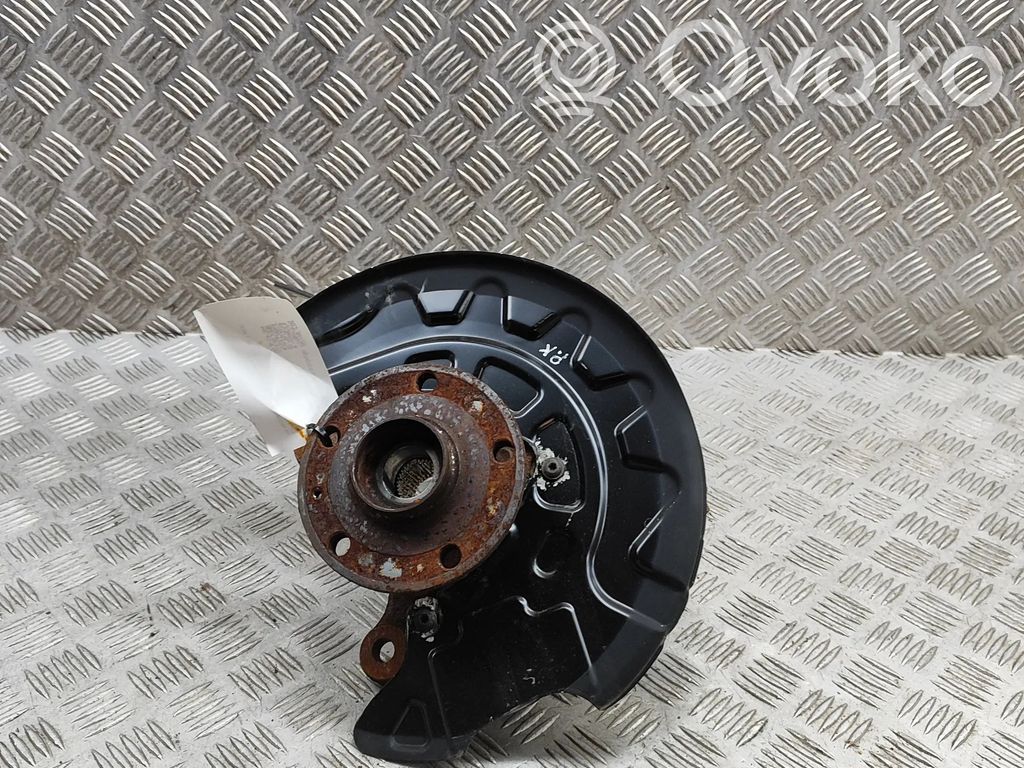 Volkswagen Golf VII Cubo de rueda delantera 