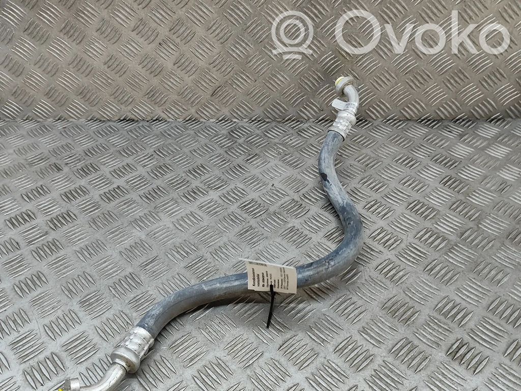 Volvo XC60 Ilmastointilaitteen putki (A/C) 