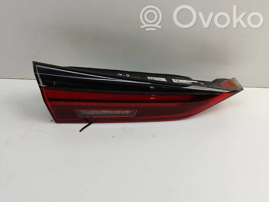 BMW i4 Tailgate rear/tail lights 