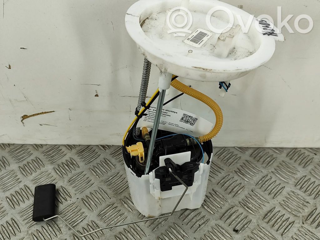 Volvo XC40 Pompa carburante immersa 