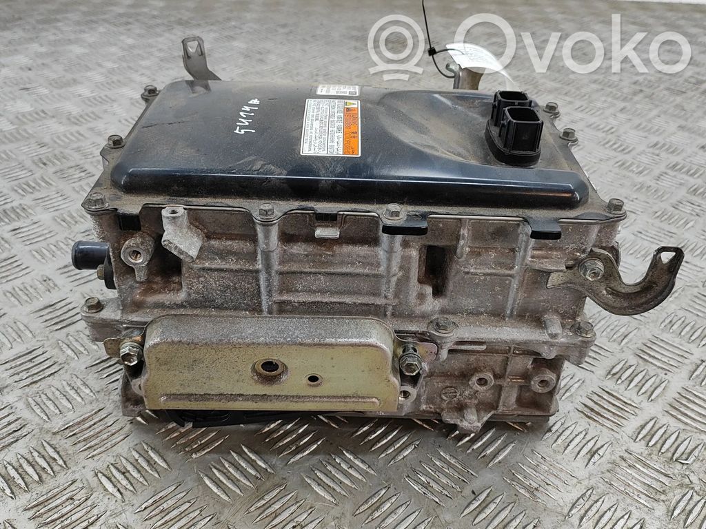 Toyota Prius (XW50) Inversor/convertidor de voltaje