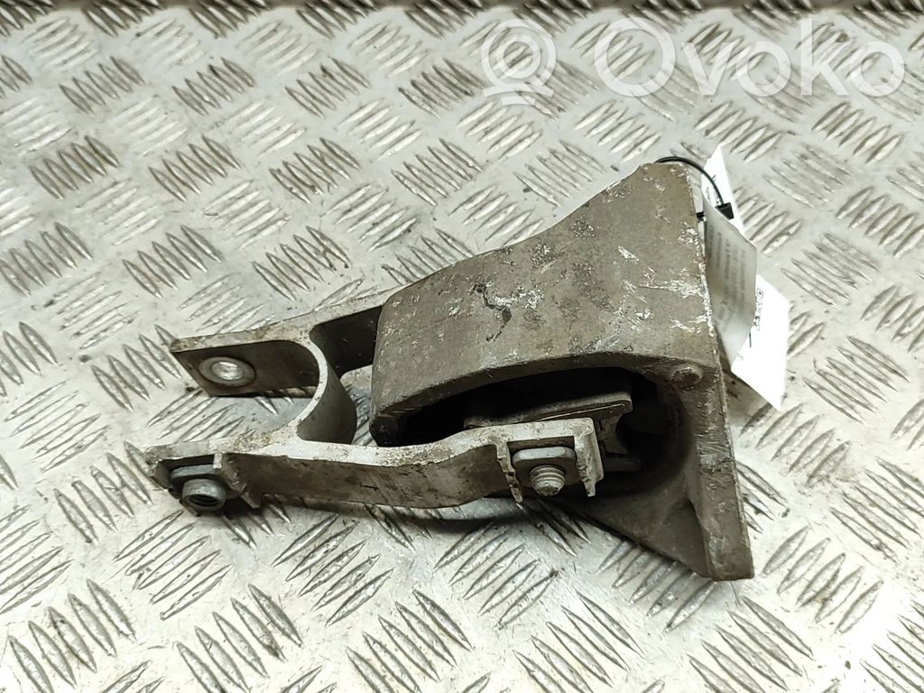 Volvo V60 Engine mount bracket 