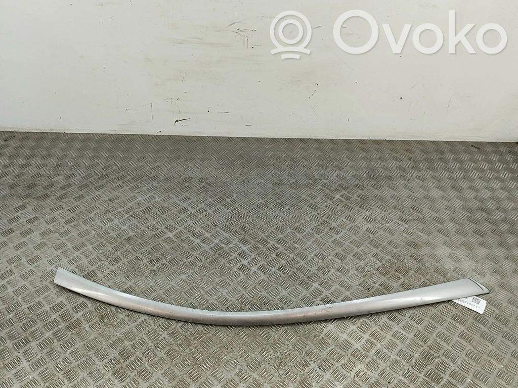 Mitsubishi 3000 GT Windshield trim 