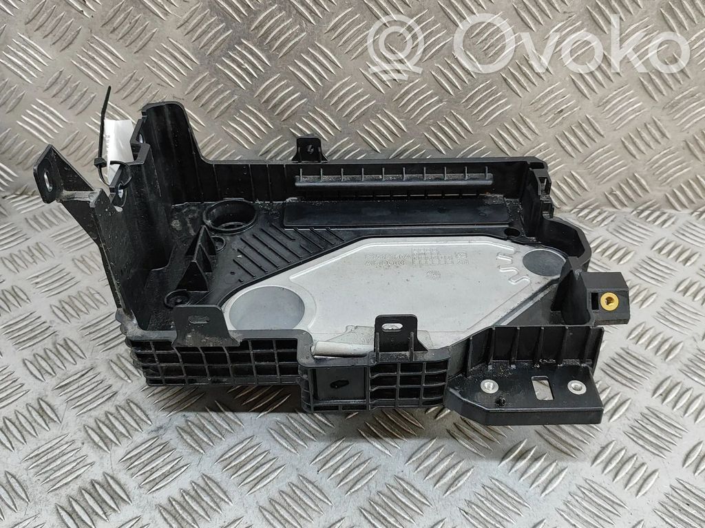 Nissan Juke II F16 Akumuliatoriaus dėžė 