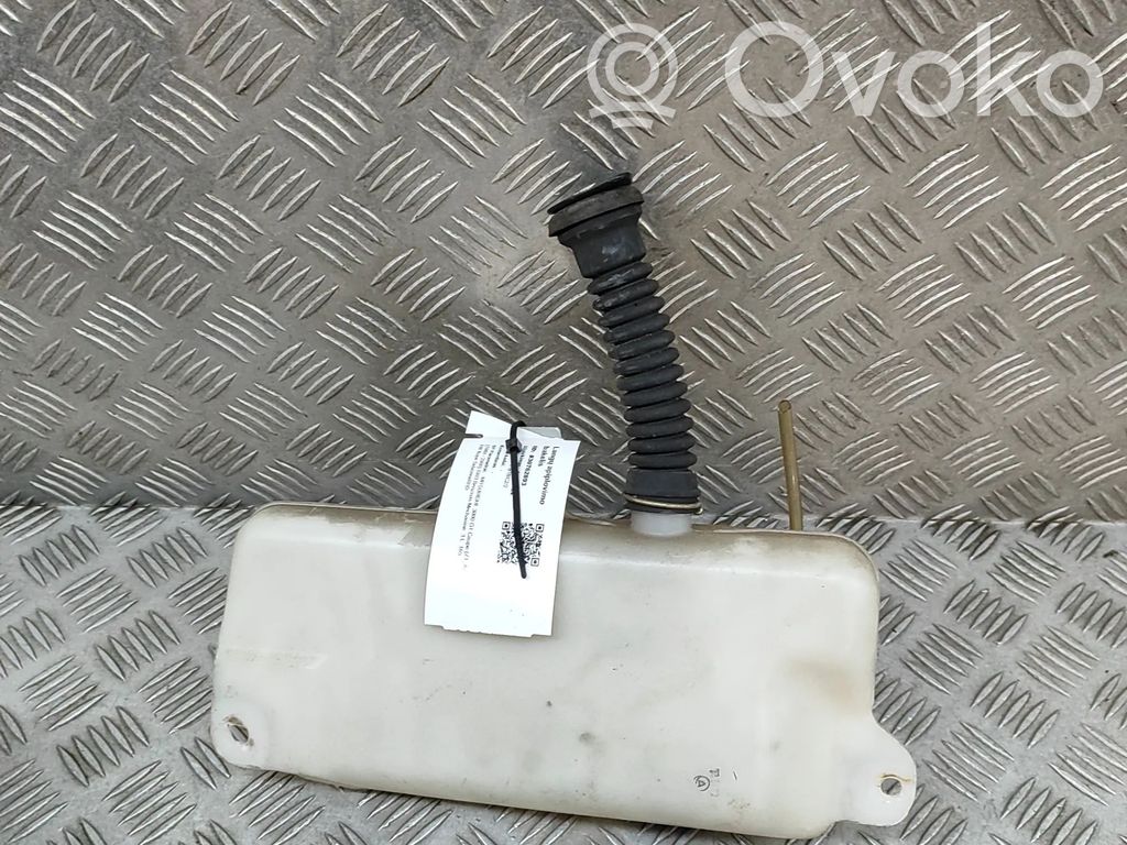 Mitsubishi 3000 GT Wischwasserbehälter 