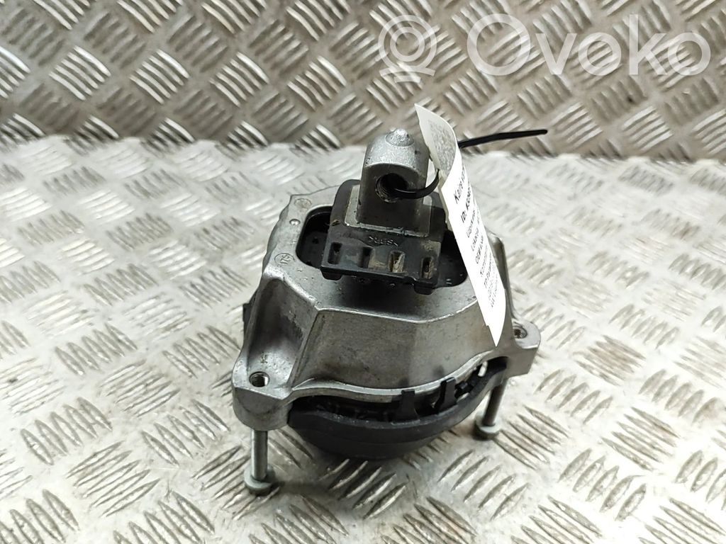 BMW X7 G07 Engine mount bracket 