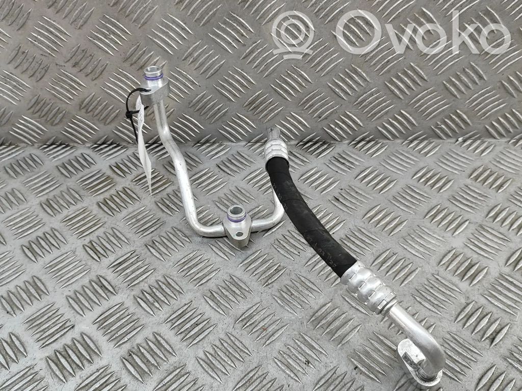 Ilmastointilaitteen putki (A/C)   9J1820729A