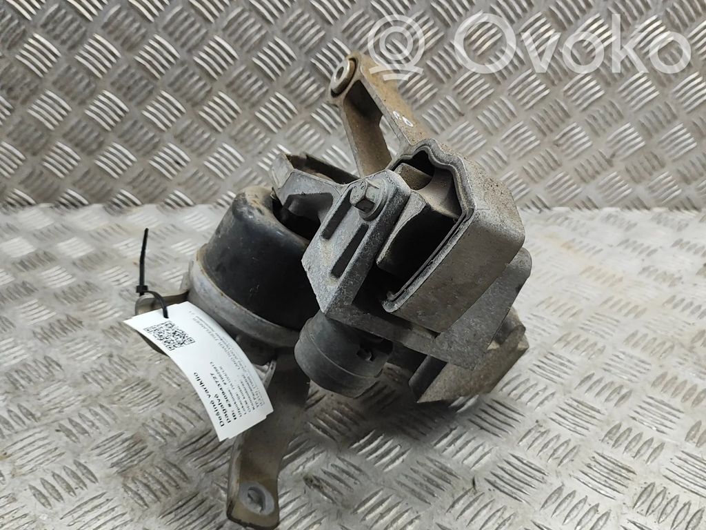 Engine mount bracket   7G926F012BA