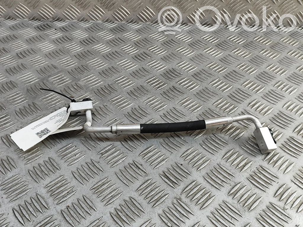Skoda Enyaq iV Ilmastointilaitteen putki (A/C) 
