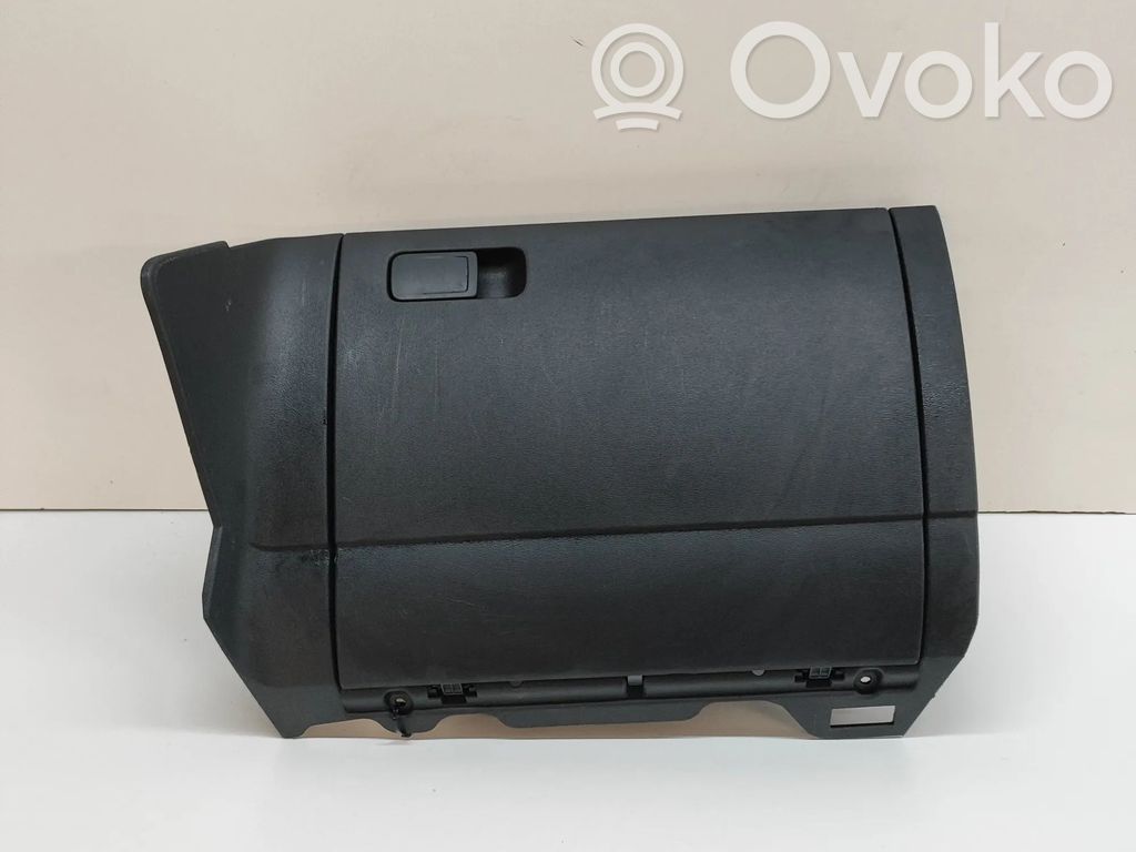 Schowek deski rozdzielczej   5G1857101M