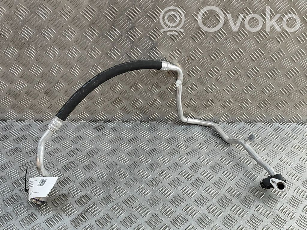Audi Q3 F3 Ilmastointilaitteen putki (A/C) 
