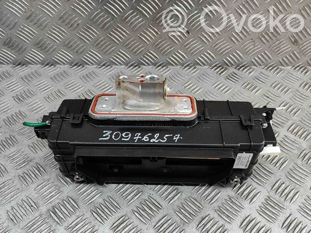 Wentylator baterii pojazdu hybrydowego / elektrycznego   7810A296