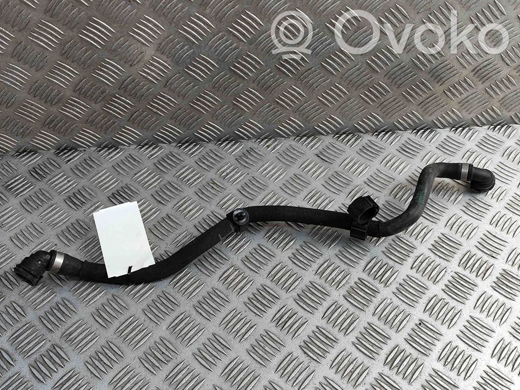 BMW 3 G20 G21 Tubo flessibile del liquido di raffreddamento del motore 