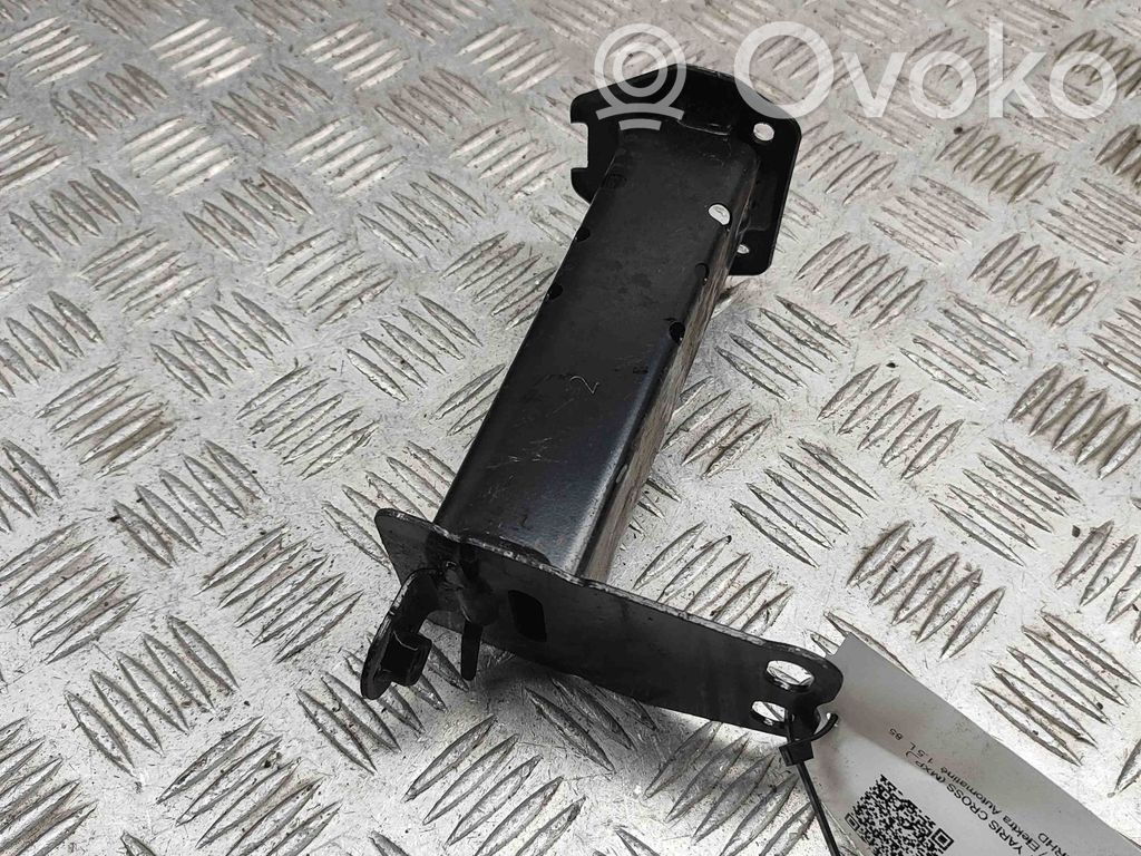 Toyota Yaris Cross Odbój / Amortyzator zderzaka przedniego 