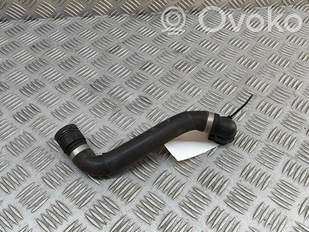 Jaguar F-Type Tubo flessibile del liquido di raffreddamento del motore 