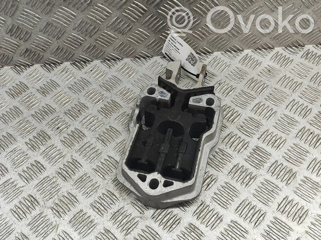 Engine mount bracket   LX616P082DB