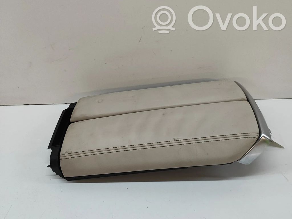 BMW 8 G14 Armrest 