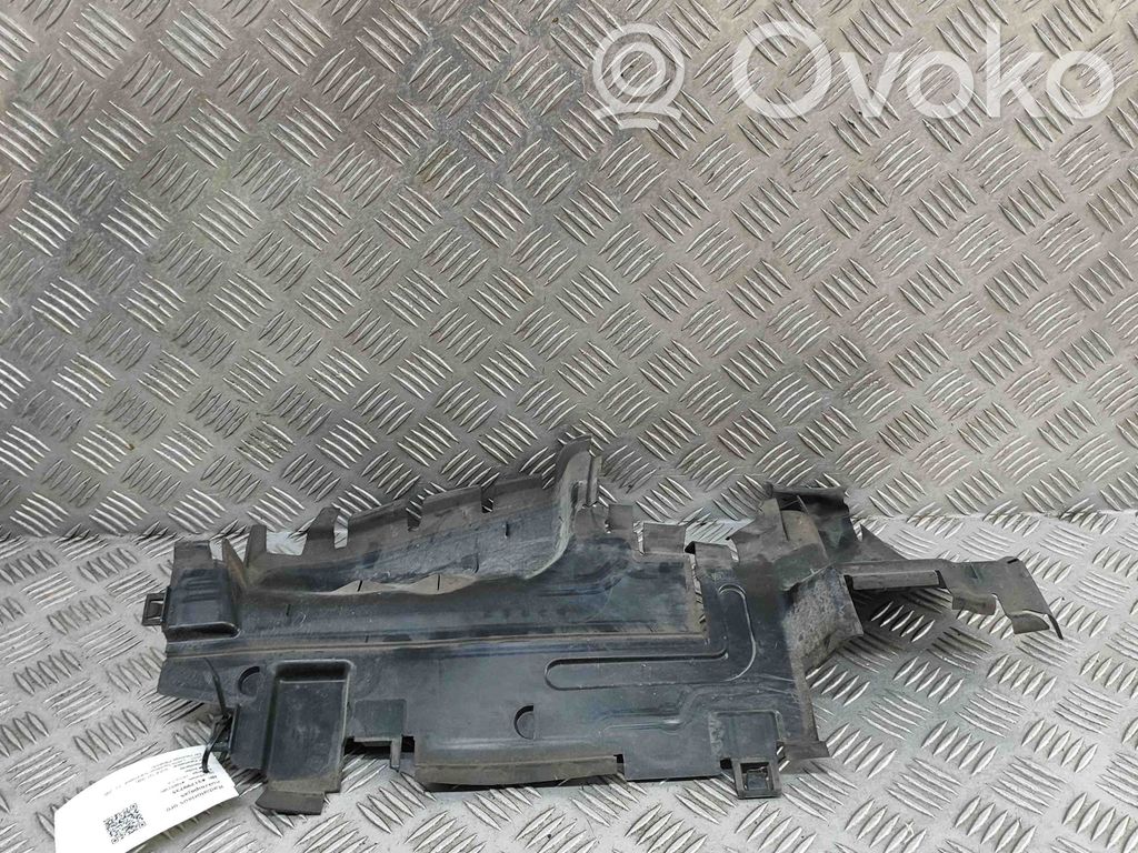 Audi Q7 4M Wlot / Kanał powietrza intercoolera 