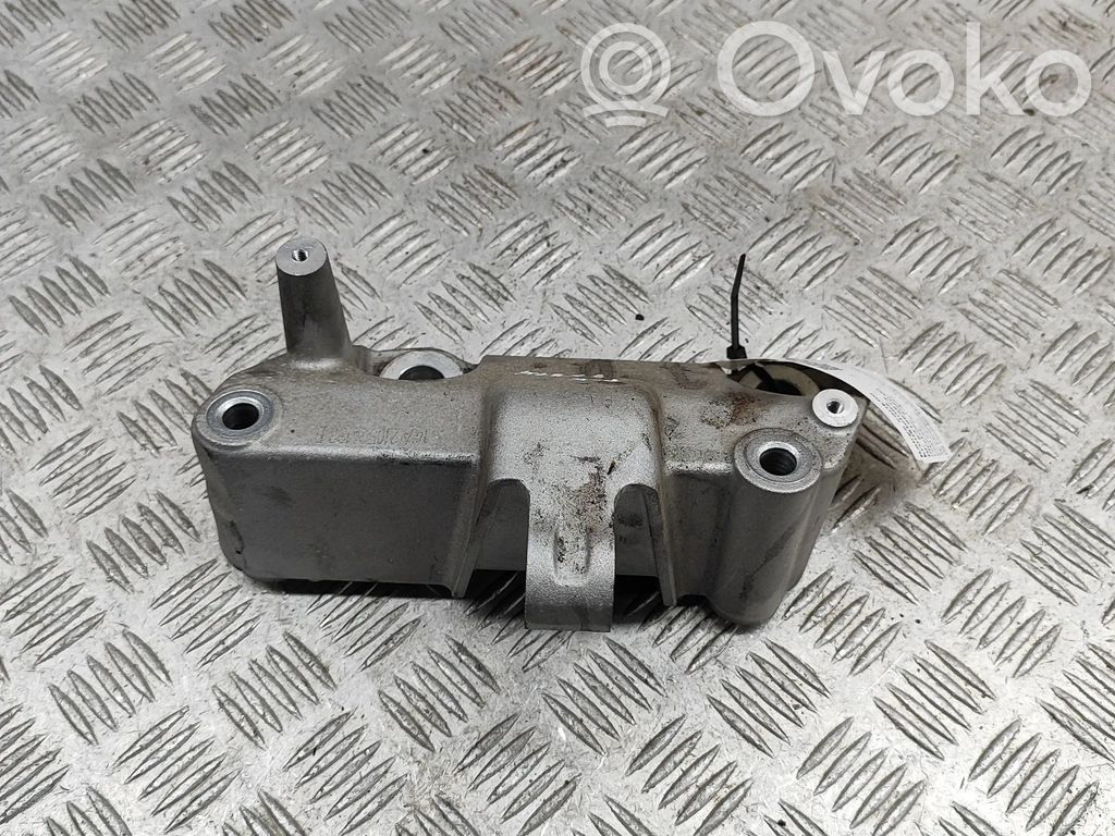 Engine mounting bracket   31686307