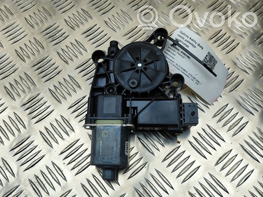 Alfa Romeo Stelvio Silniczek podnoszenia szyby drzwi tylnych 