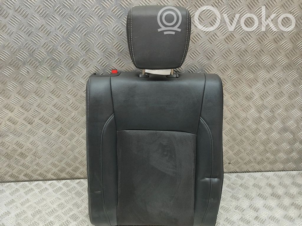 Asiento trasero   8731061M00