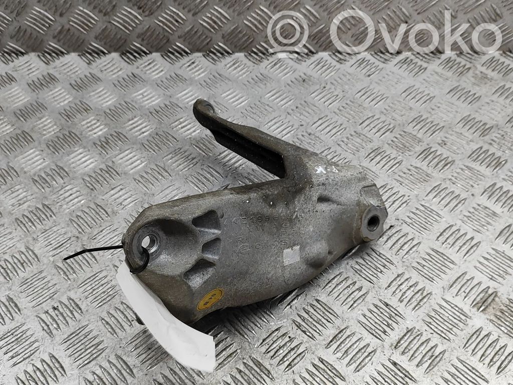 Audi e-tron Engine mounting bracket 