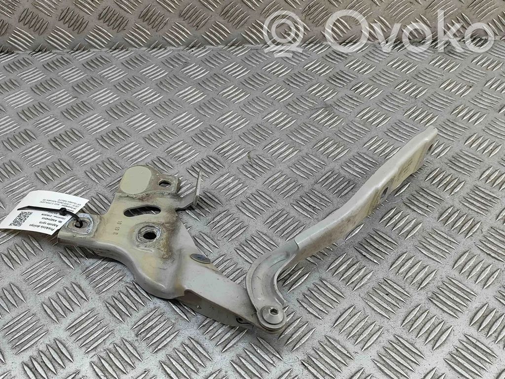 Engine bonnet/hood hinges   4KE823302
