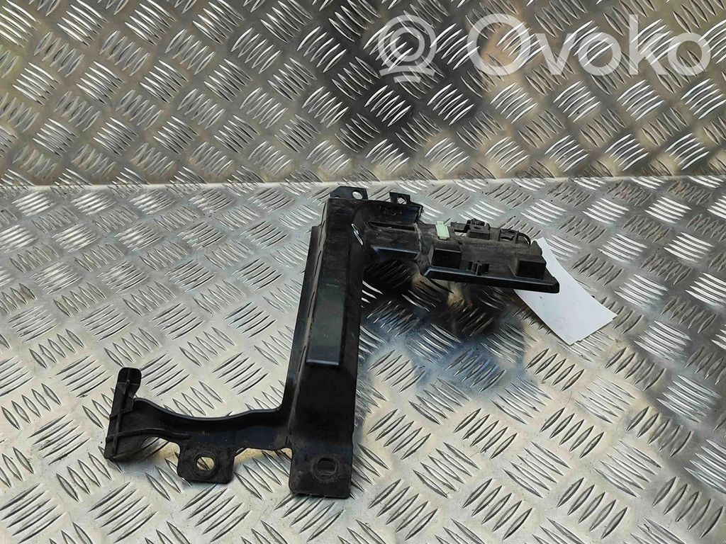 Takapuskurin kannake   EJ3217E800AC,EJ3217A150AE