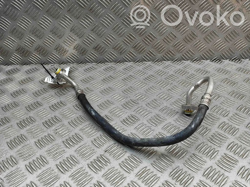 Volvo V60 Ilmastointilaitteen putki (A/C) 