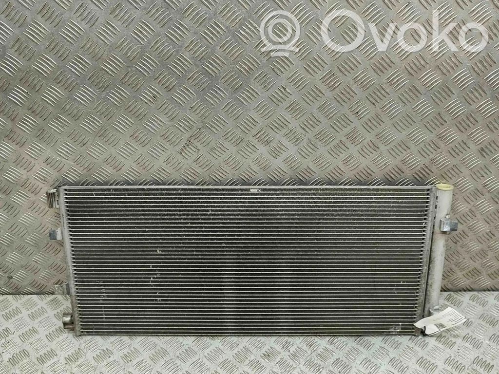 Opel Movano B Jäähdyttimen lauhdutin (A/C) 