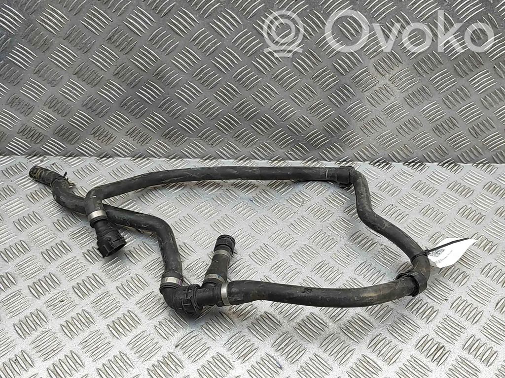 BMW X3 F25 Tubo flessibile del liquido di raffreddamento del motore 