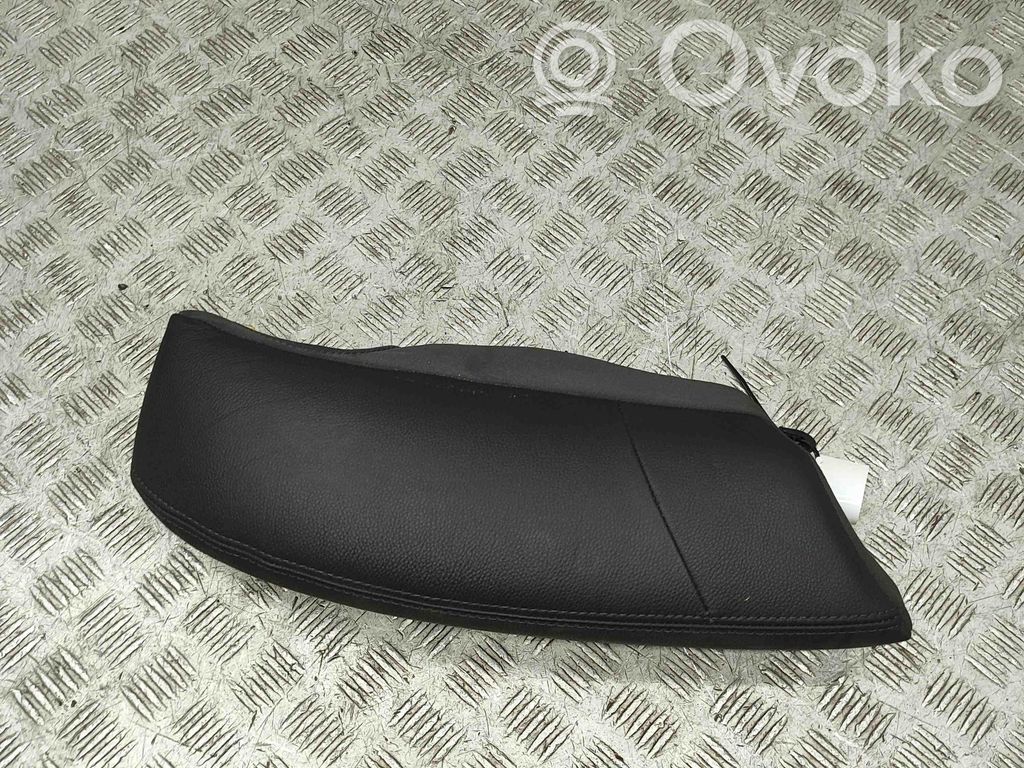 Porsche Panamera (970) Osłona boczna fotela tylnego 