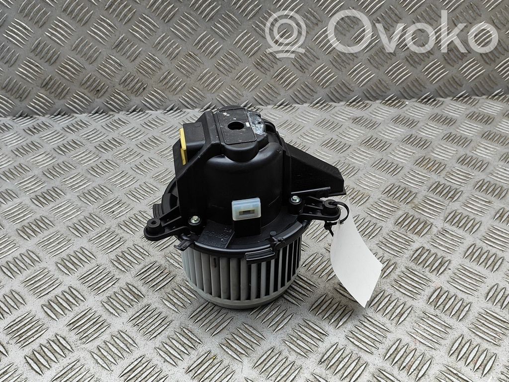 Opel Vivaro Pečiuko ventiliatorius/ putikas 