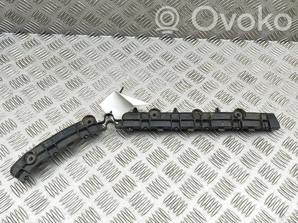 Mitsubishi Outlander Soporte de montaje del parachoques trasero 