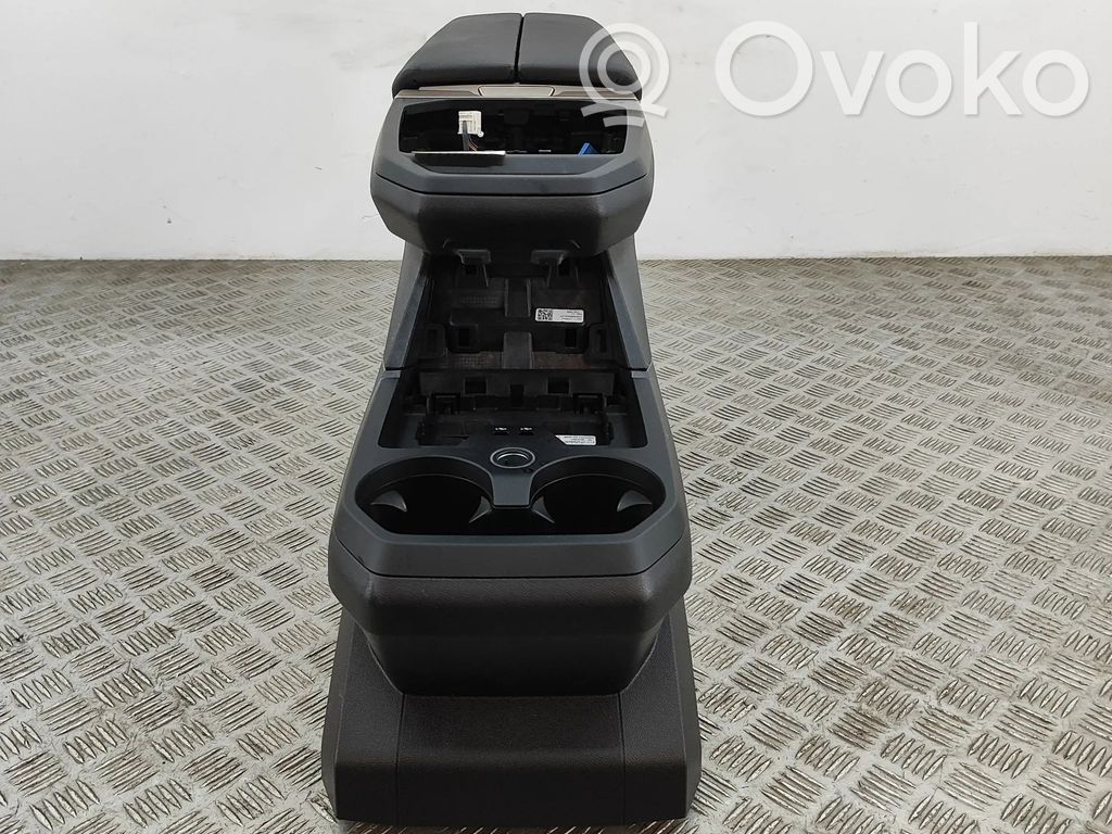 BMW iX Center console 